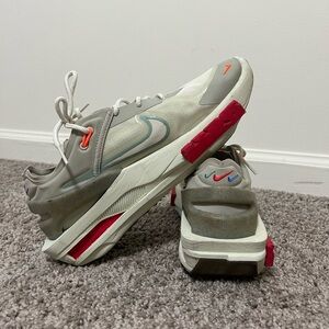 Women’s Nike Fontanka Edge ‘Stone Sea Glass’ - Size 9